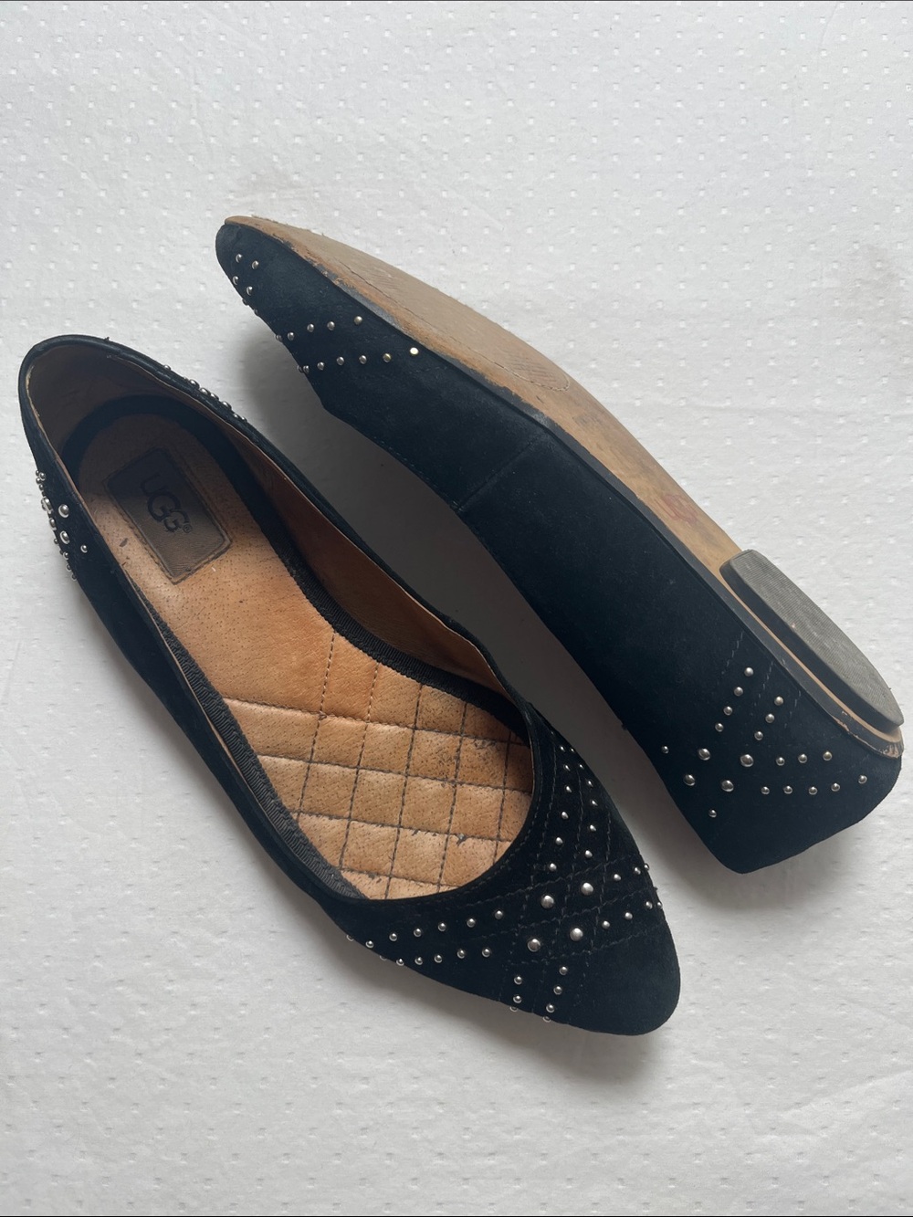 UGG Women Black Suede Studded Pointed Toe Ballet Flats Size 8